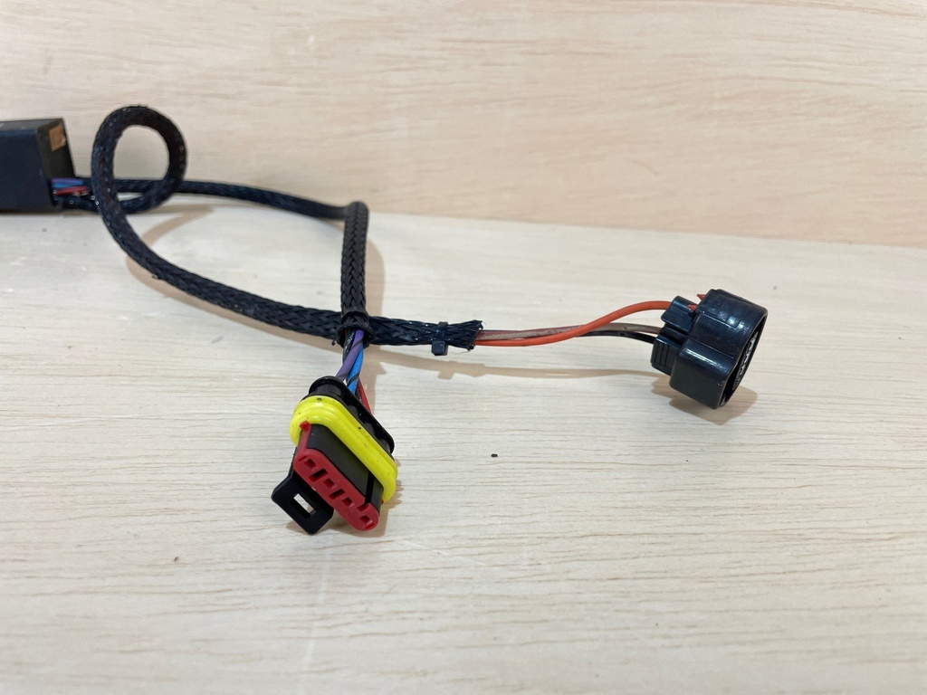 2008 Evinrude Etec 115HP Exhaust Valve Control Module 0586904