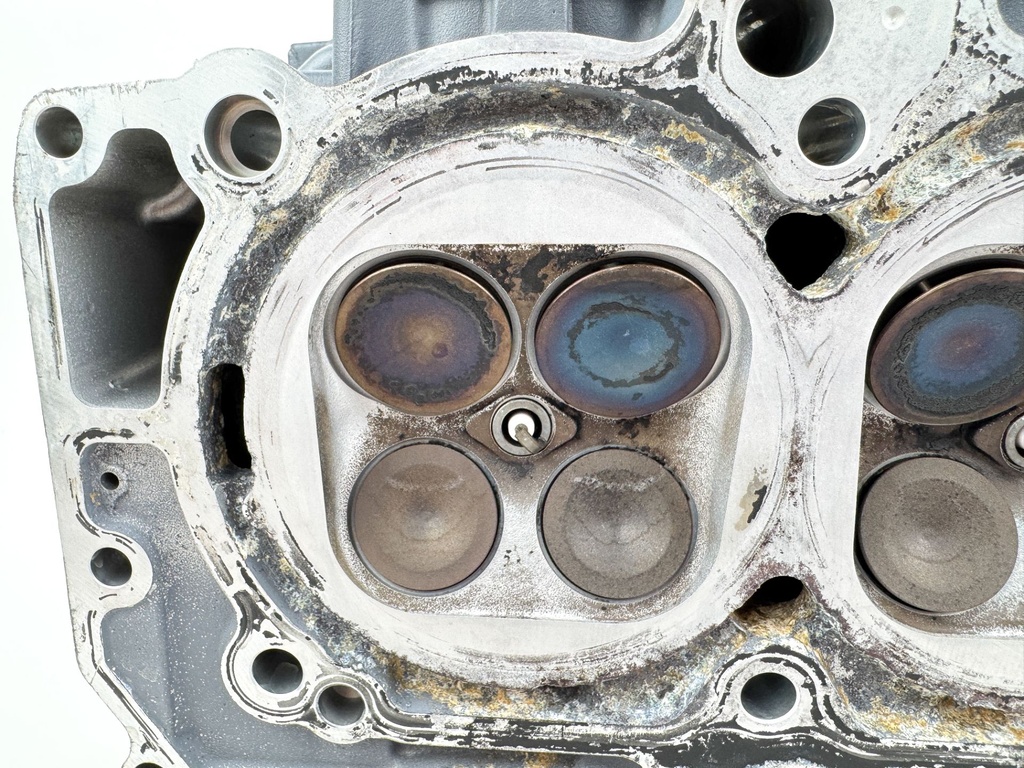 04-07 Yamaha 150HP 4 Stroke Outboard Cylinder Head Complete 63P-W009A-02-9S