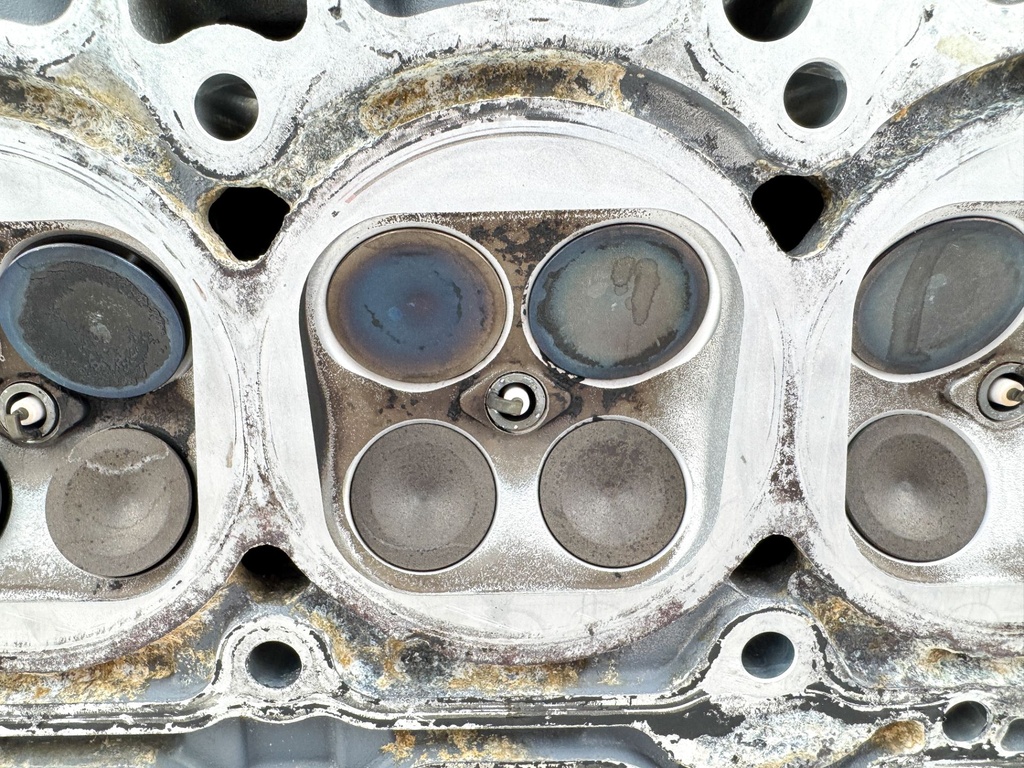 04-07 Yamaha 150HP 4 Stroke Outboard Cylinder Head Complete 63P-W009A-02-9S