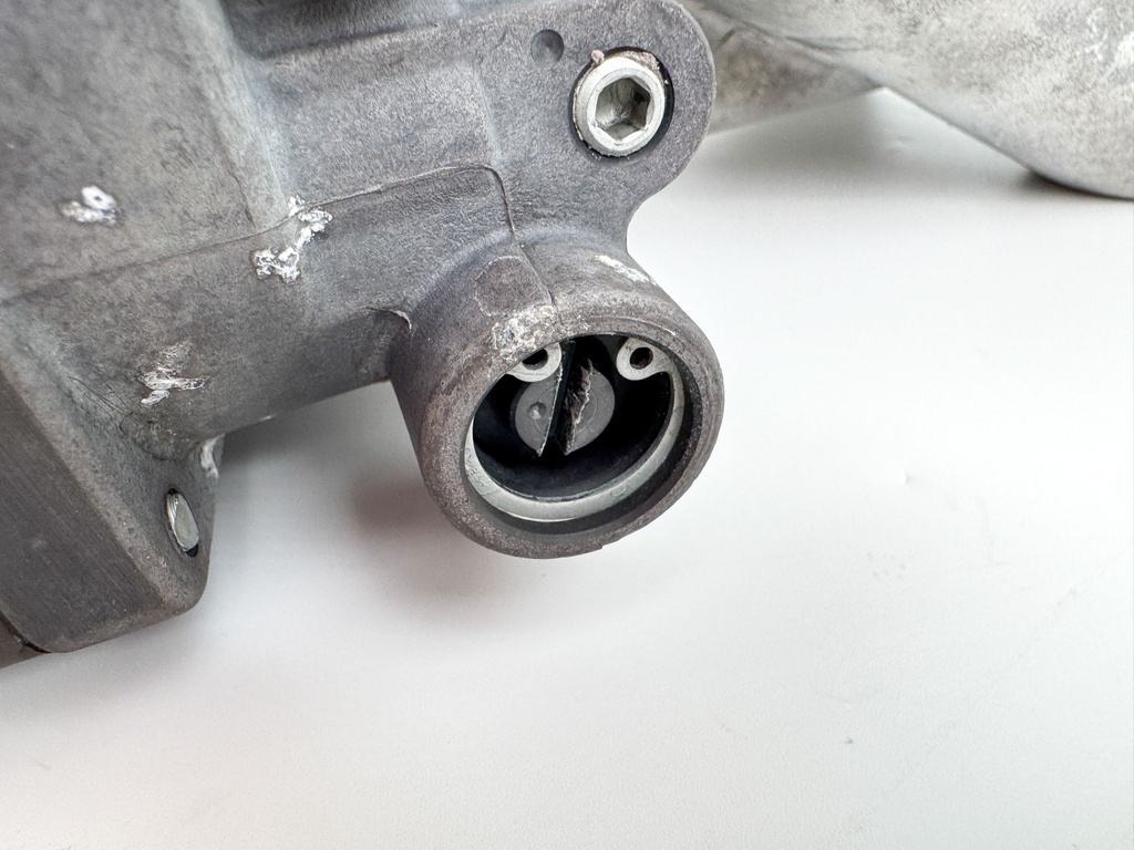 2002 + Honda 90 115 130 135 150 200 225 HP Outboard Power Trim Tilt Unit