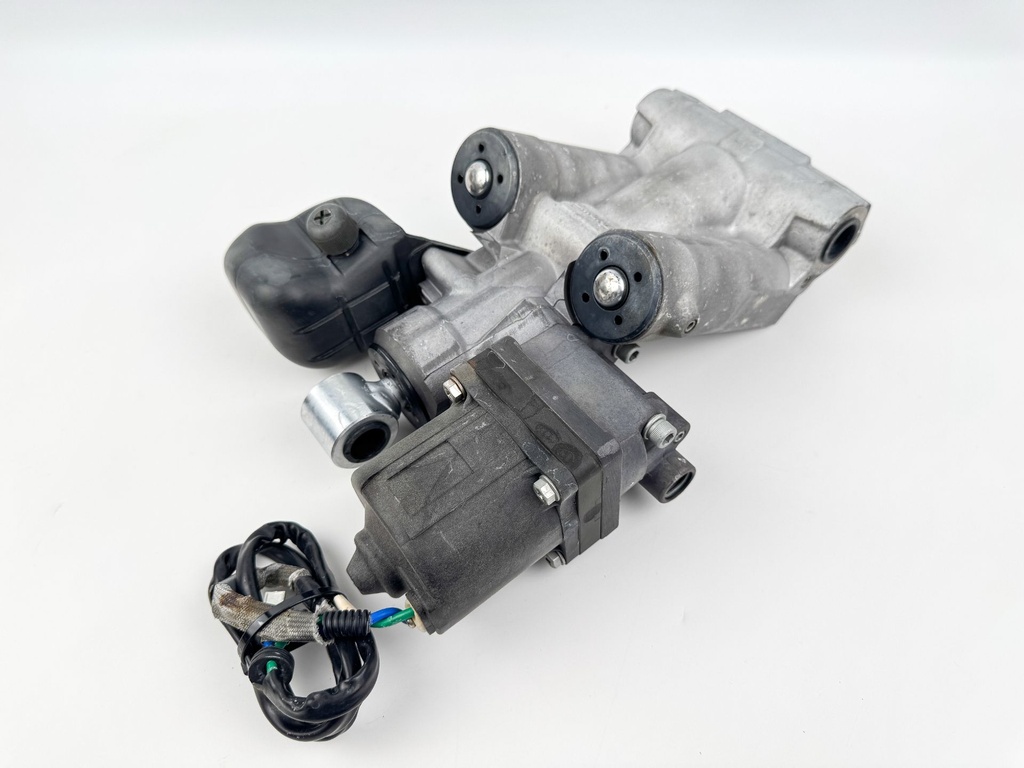 2002 + Honda 90 115 130 135 150 200 225 HP Outboard Power Trim Tilt Unit