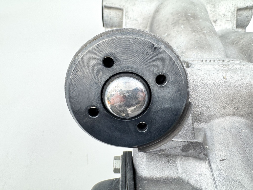 2002 + Honda 90 115 130 135 150 200 225 HP Outboard Power Trim Tilt Unit