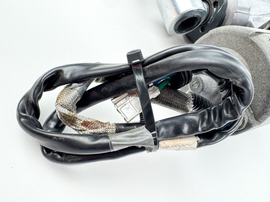 2002 + Honda 90 115 130 135 150 200 225 HP Outboard Power Trim Tilt Unit