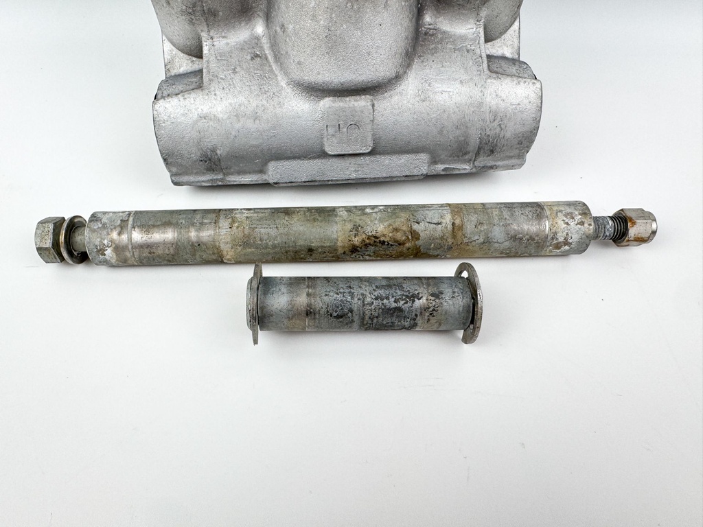 2002 + Honda 90 115 130 135 150 200 225 HP Outboard Power Trim Tilt Unit