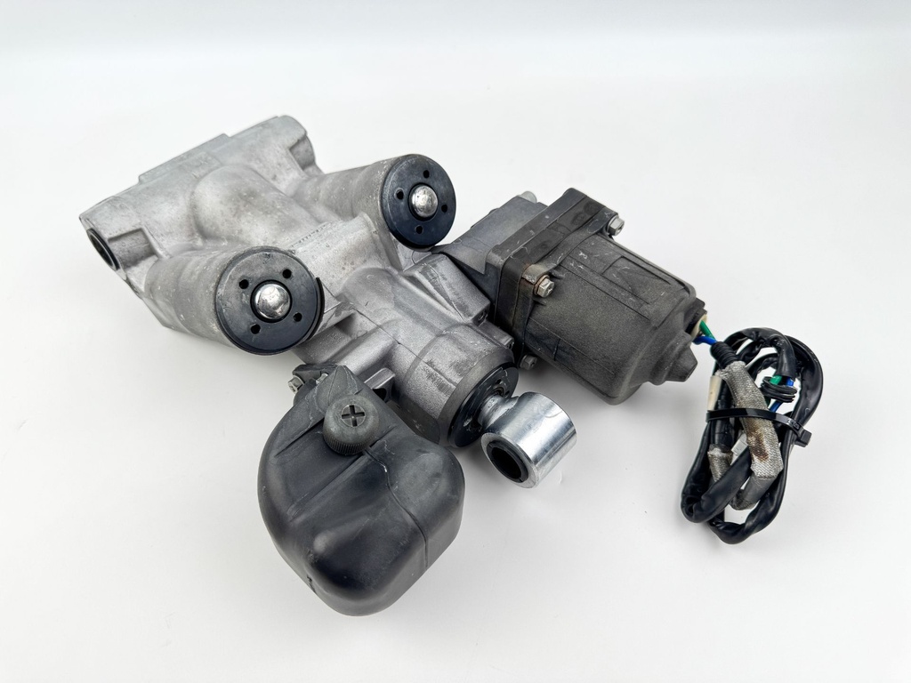 2002 + Honda 90 115 130 135 150 200 225 HP Outboard Power Trim Tilt Unit