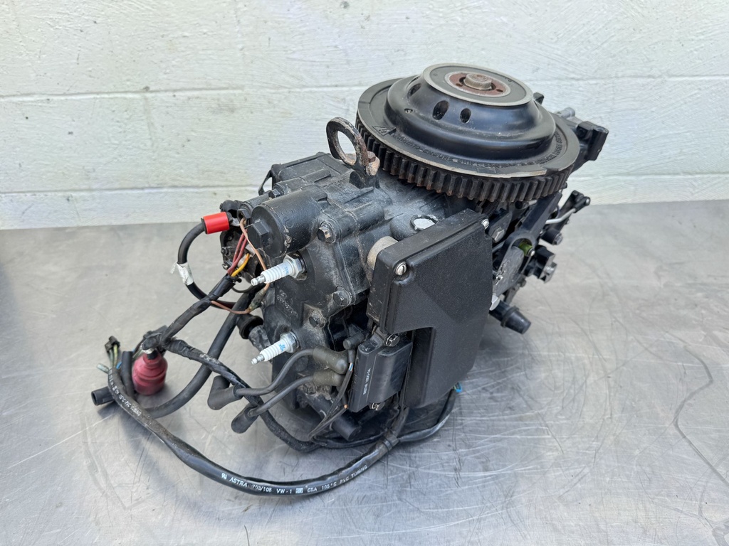 1989 Johnson 40 HP 2 Stroke Outboard Powerhead 0398872 OEM