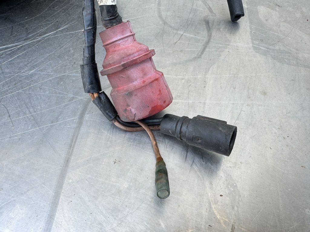 1989 Johnson 40 HP 2 Stroke Outboard Powerhead 0398872 OEM