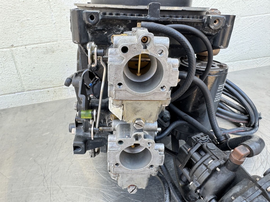 1989 Johnson 40 HP 2 Stroke Outboard Powerhead 0398872 OEM