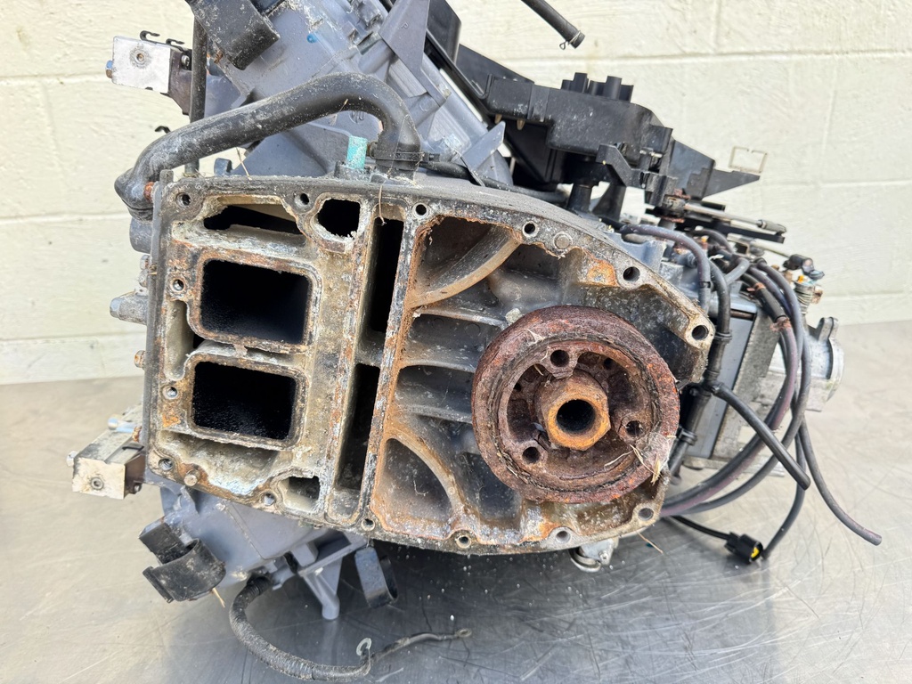 2005 Yamaha 300HP HPDI 2 Stroke Outboard Powerhead Crankcase Assembly