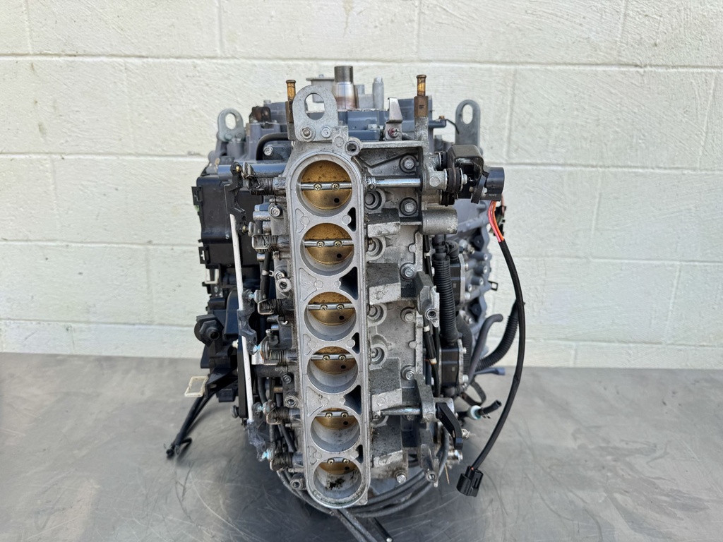 2005 Yamaha 300HP HPDI 2 Stroke Outboard Powerhead Crankcase Assembly