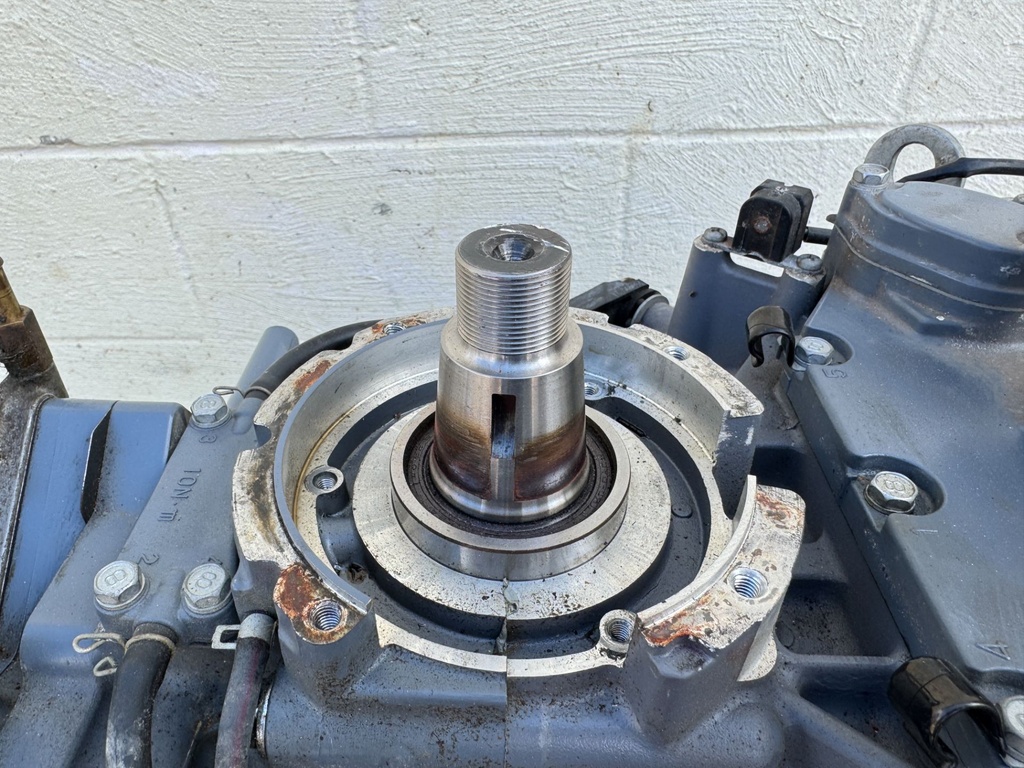 2005 Yamaha 300HP HPDI 2 Stroke Outboard Powerhead Crankcase Assembly