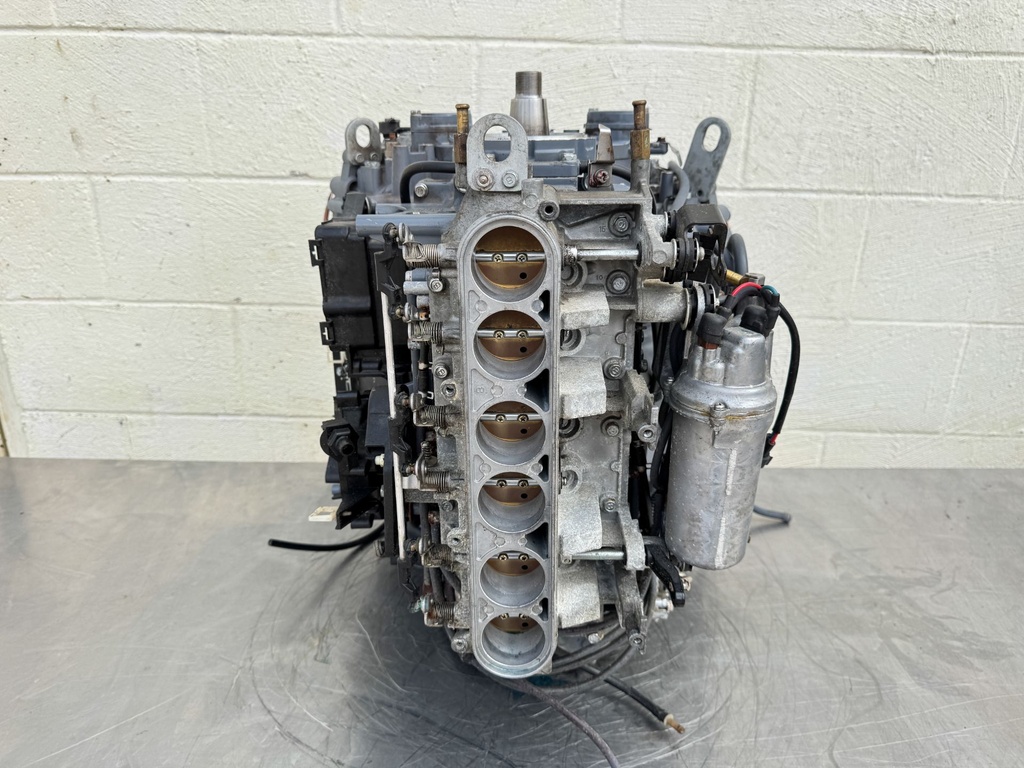 2004 Yamaha 300HP HPDI 2 Stroke Outboard Powerhead Crankcase Assembly