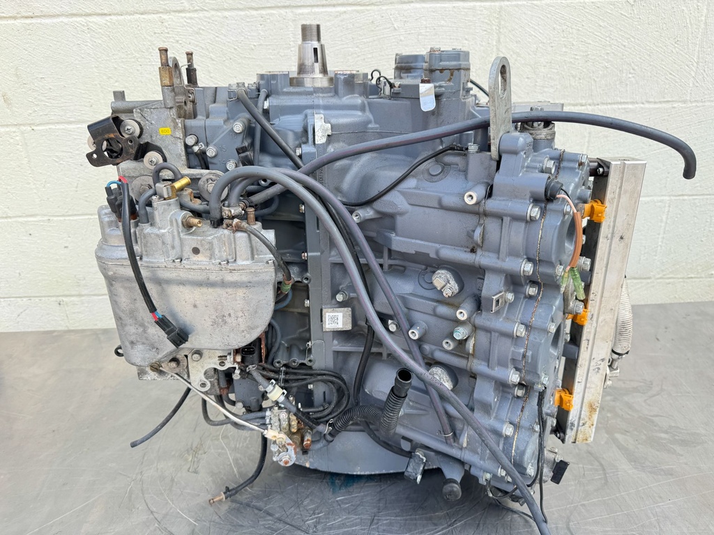 2004 Yamaha 300HP HPDI 2 Stroke Outboard Powerhead Crankcase Assembly