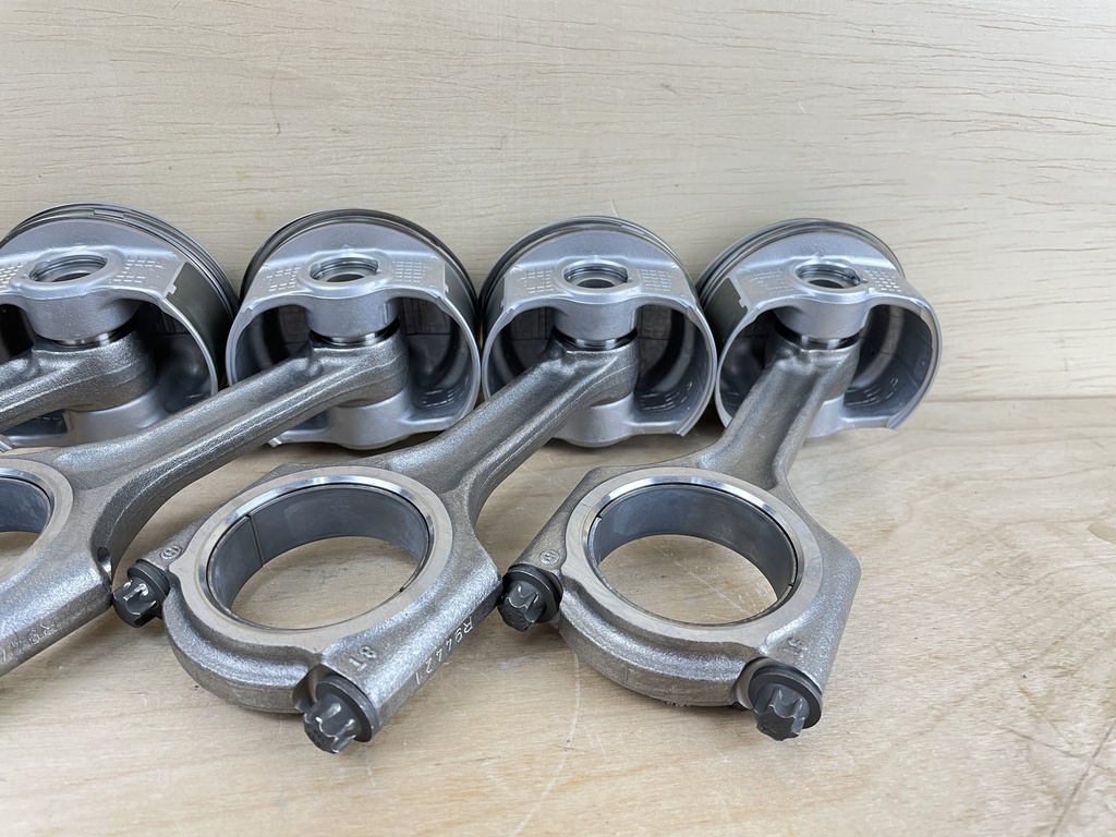 2010 Mercury 90HP 4 Stroke Outboard Piston & Connecting Rod Assembly 898472T01