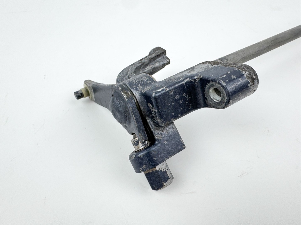 2004 Yamaha 150 HP 4 Stroke Outboard Shift Shaft 63P-44120-00-00 OEM