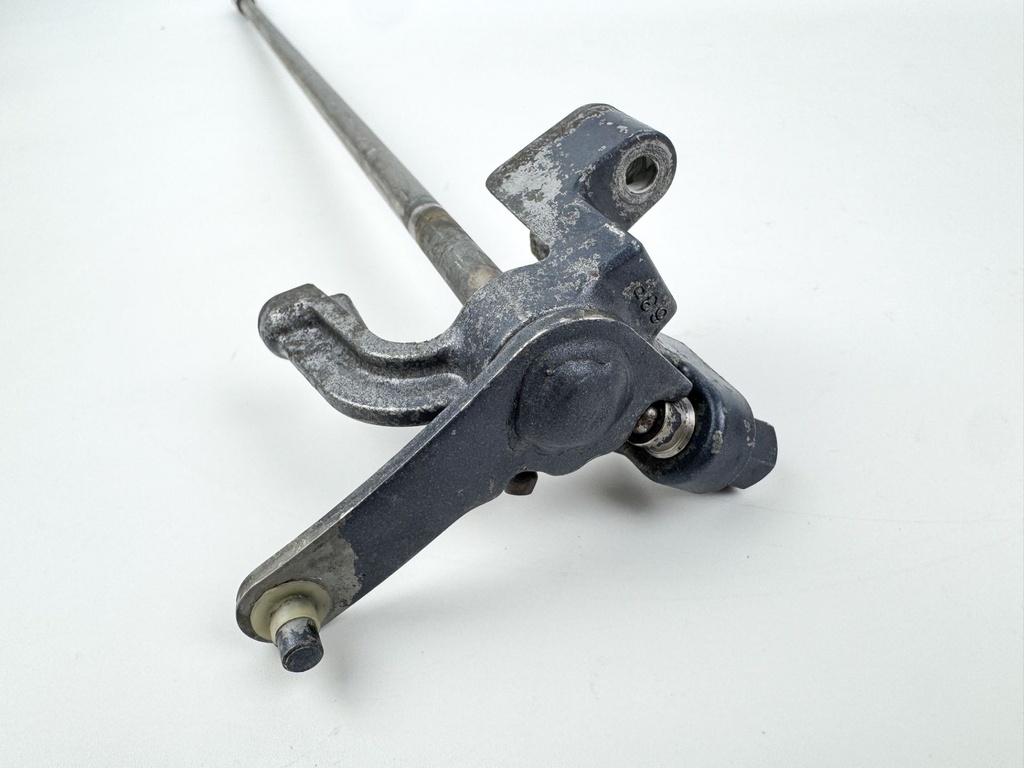 2004 Yamaha 150 HP 4 Stroke Outboard Shift Shaft 63P-44120-00-00 OEM