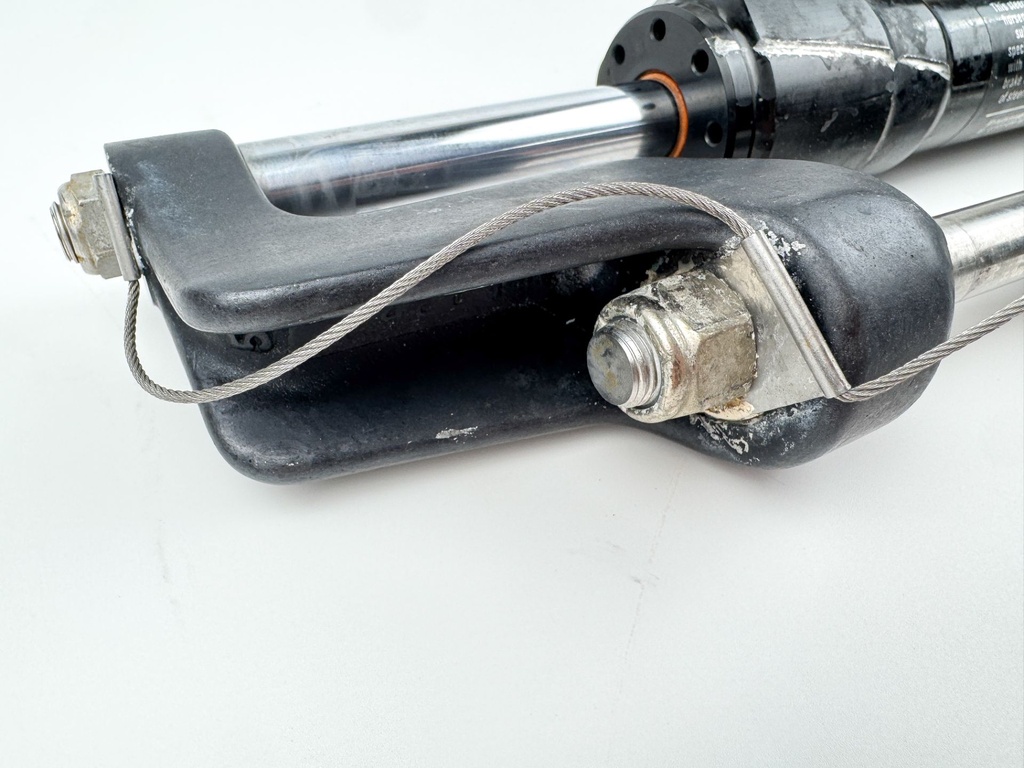 SeaStar Front Mount Outboard Hydraulic Steering Cylinder Assembly HC5358