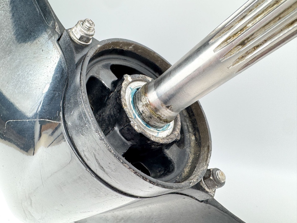 Mercury 75 90 115 HP 4 Stroke Outboard 20" Lower Unit Gear Case 888845T07