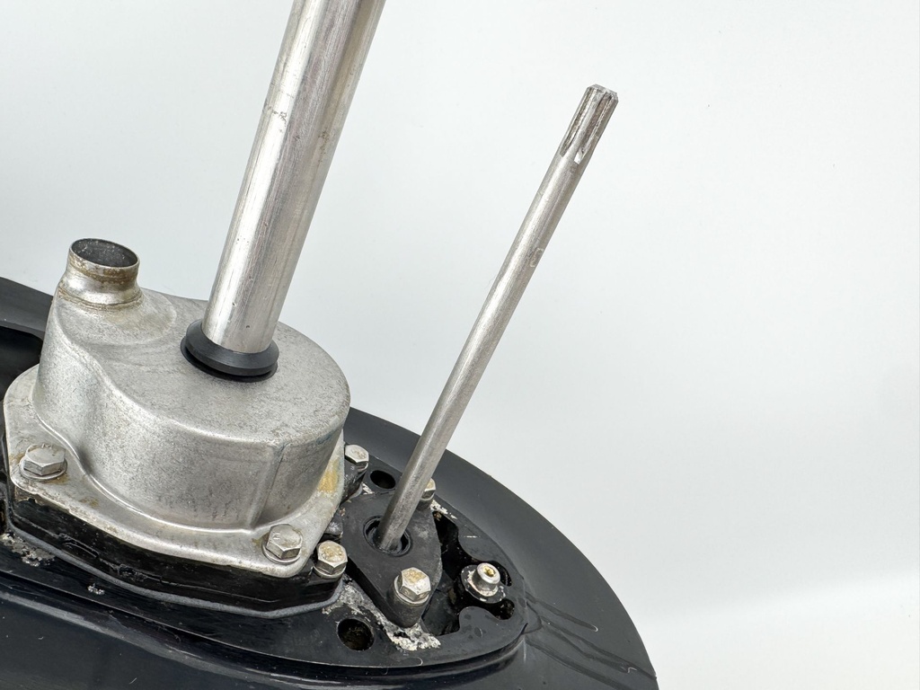 Mercury 75 90 115 HP 4 Stroke Outboard 20" Lower Unit Gear Case 888845T07