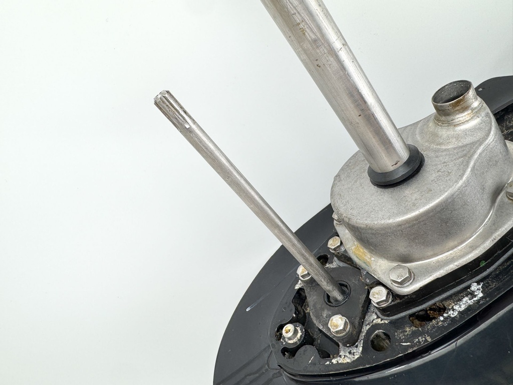 Mercury 75 90 115 HP 4 Stroke Outboard 20" Lower Unit Gear Case 888845T07