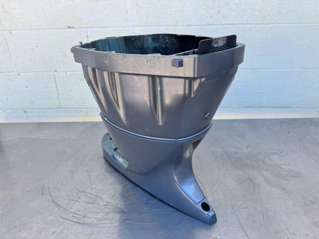 2004 Yamaha 150 HP 4 Stroke Outboard Upper Casing Midsection 63P-45111-00-8D OEM