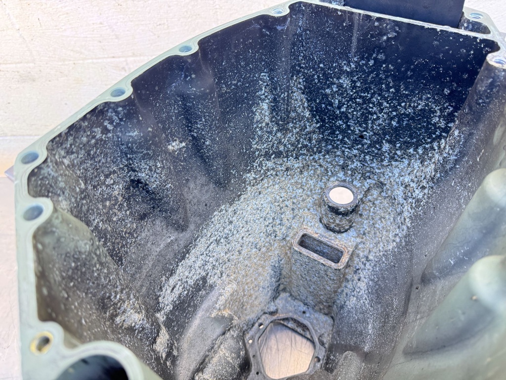 2004 Yamaha 150 HP 4 Stroke Outboard Upper Casing Midsection 63P-45111-00-8D OEM