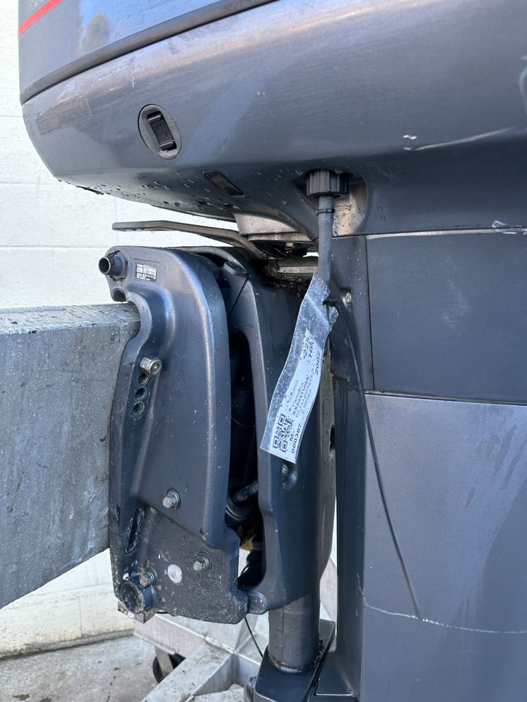 2002 Yamaha 225 HP 2 Stroke Outboard Engine Complete SX225TURA OEM