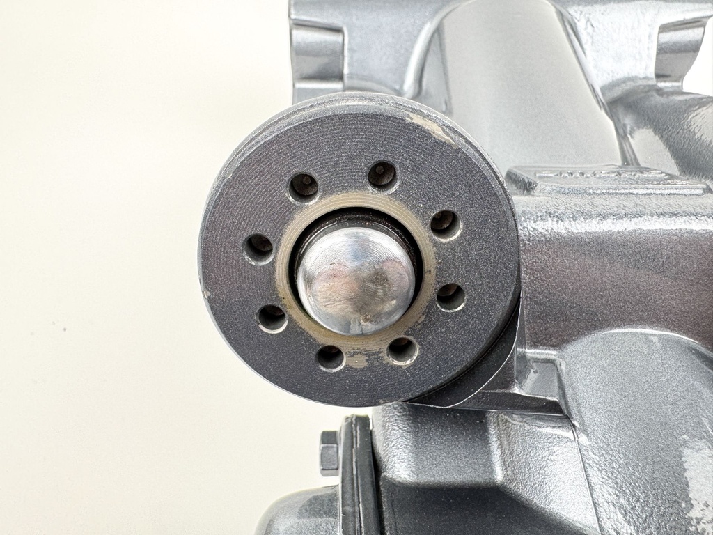 2006 Yamaha 150 HP 4 Stroke Outboard Power Trim Tilt Unit 63P-43800-01-4D OEM