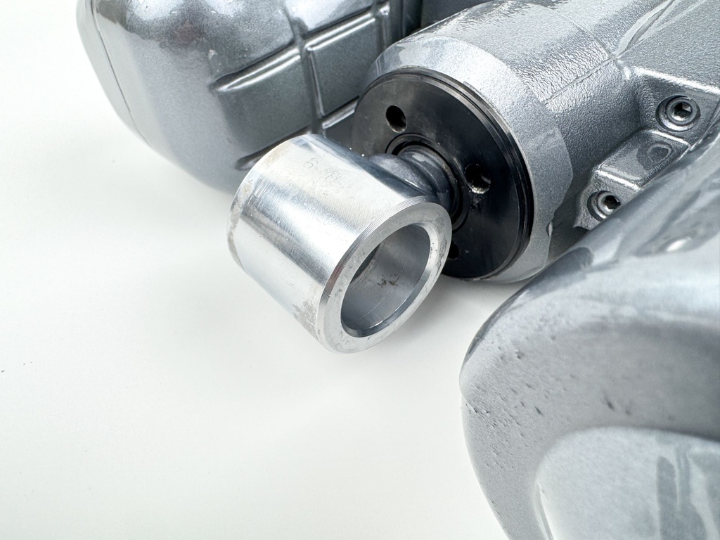 2006 Yamaha 150 HP 4 Stroke Outboard Power Trim Tilt Unit 63P-43800-01-4D OEM