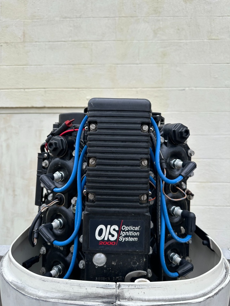 2001 Johnson 150 HP 2 Stroke Outboard Engine With 25" Shaft