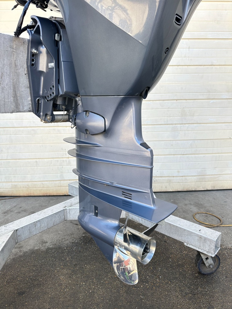 2010 Yamaha 90 HP 4 Stroke Outboard Engine W/ 25" Shaft 120 Hours