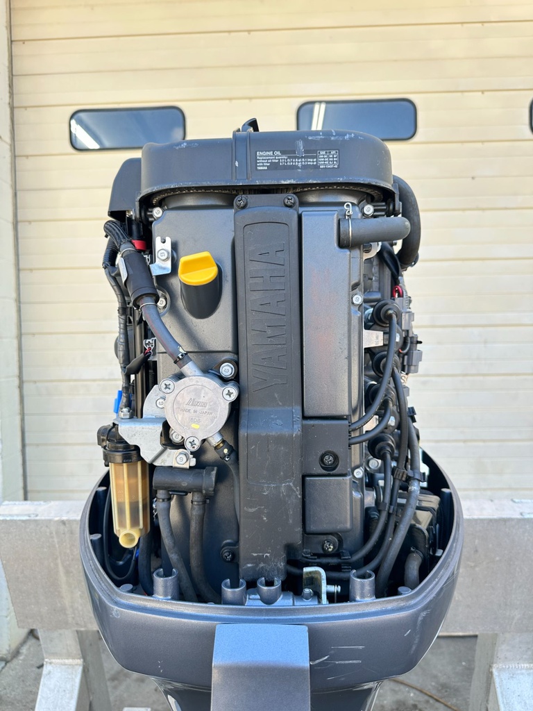 2010 Yamaha 90 HP 4 Stroke Outboard Engine W/ 25" Shaft 120 Hours