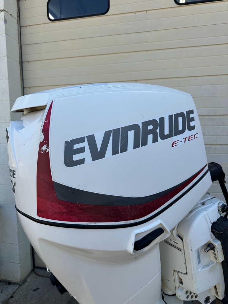 2014 Evinrude 90 HP 2 Stroke Outboard Engine W/ 20" Shaft 395 Hours