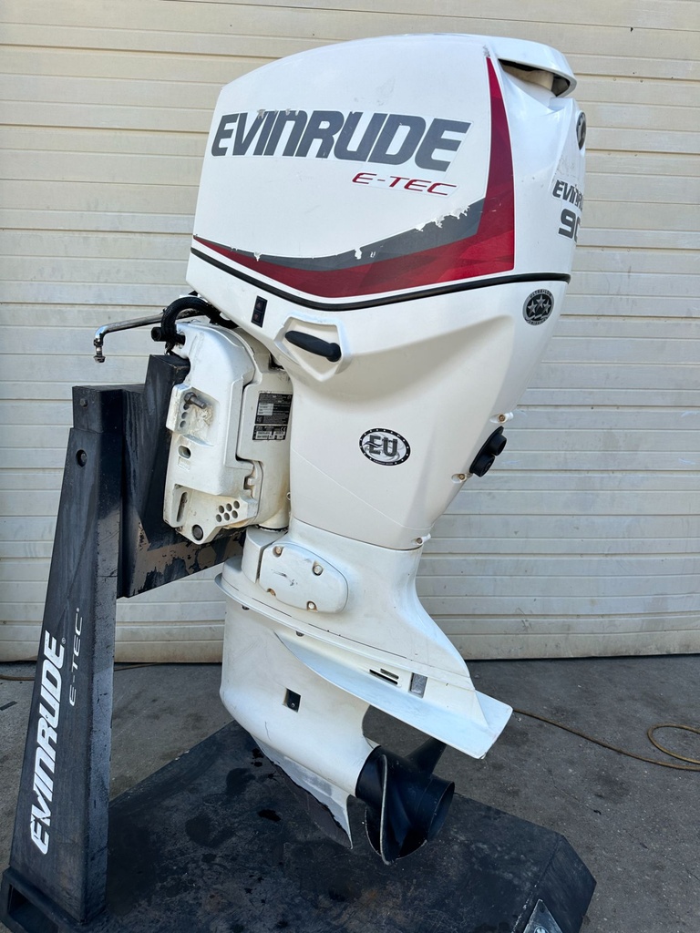 2014 Evinrude 90 HP 2 Stroke Outboard Engine W/ 20" Shaft 395 Hours