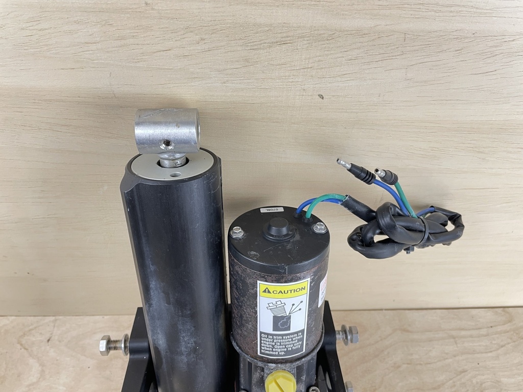 2010 Mercury 90Hp Outboard Engine Trim Unit Assembly 2 Wire 898447T01