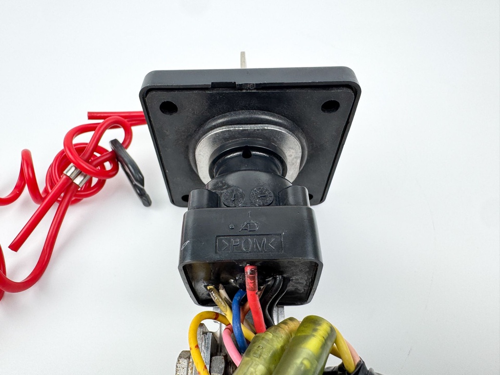 Yamaha Outboard Single Engine Key Switch W/ Key