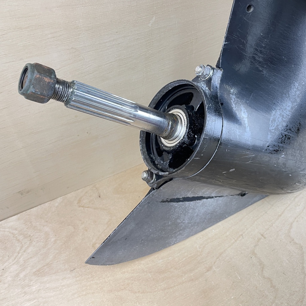 2010 Mercury 90HP 4 Stroke 20" (L) Shaft Lower Unit Gearcase Assembly 888845T06