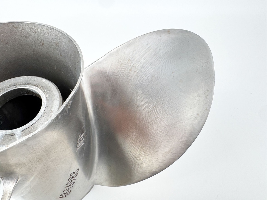 Mercury Marine Vengeance SS Propeller 3 Blade 48-16988 13" x 18P RH Standard