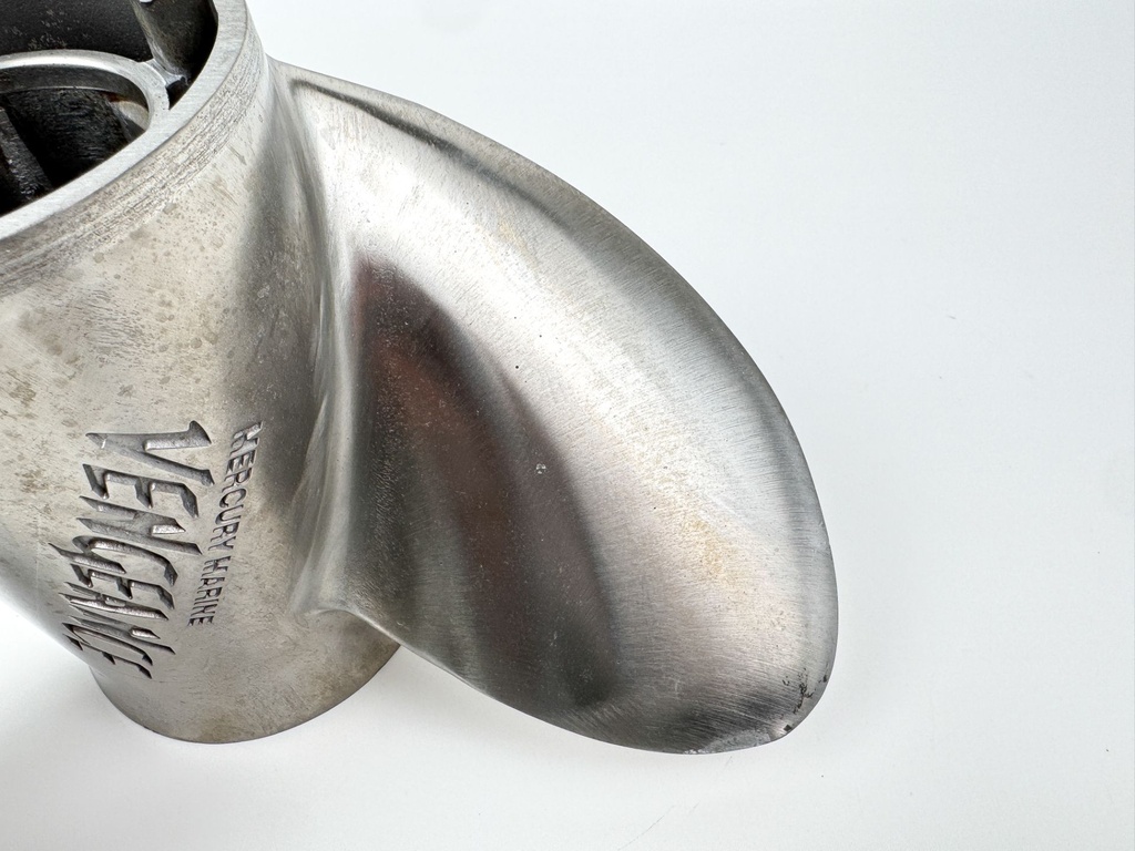 Mercury Marine Vengeance SS Propeller 3 Blade 48-16988 13" x 18P RH Standard