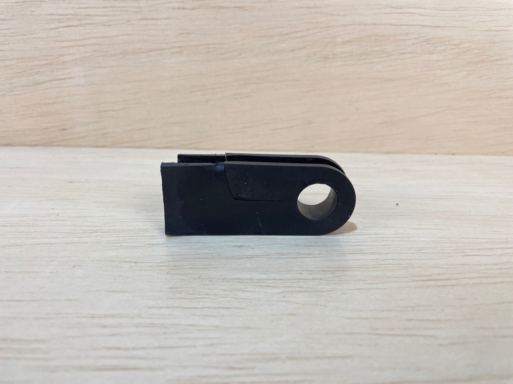 2008 Evinrude Etec 115HP Lower Cowling Grommet Trim Wiring 0350771