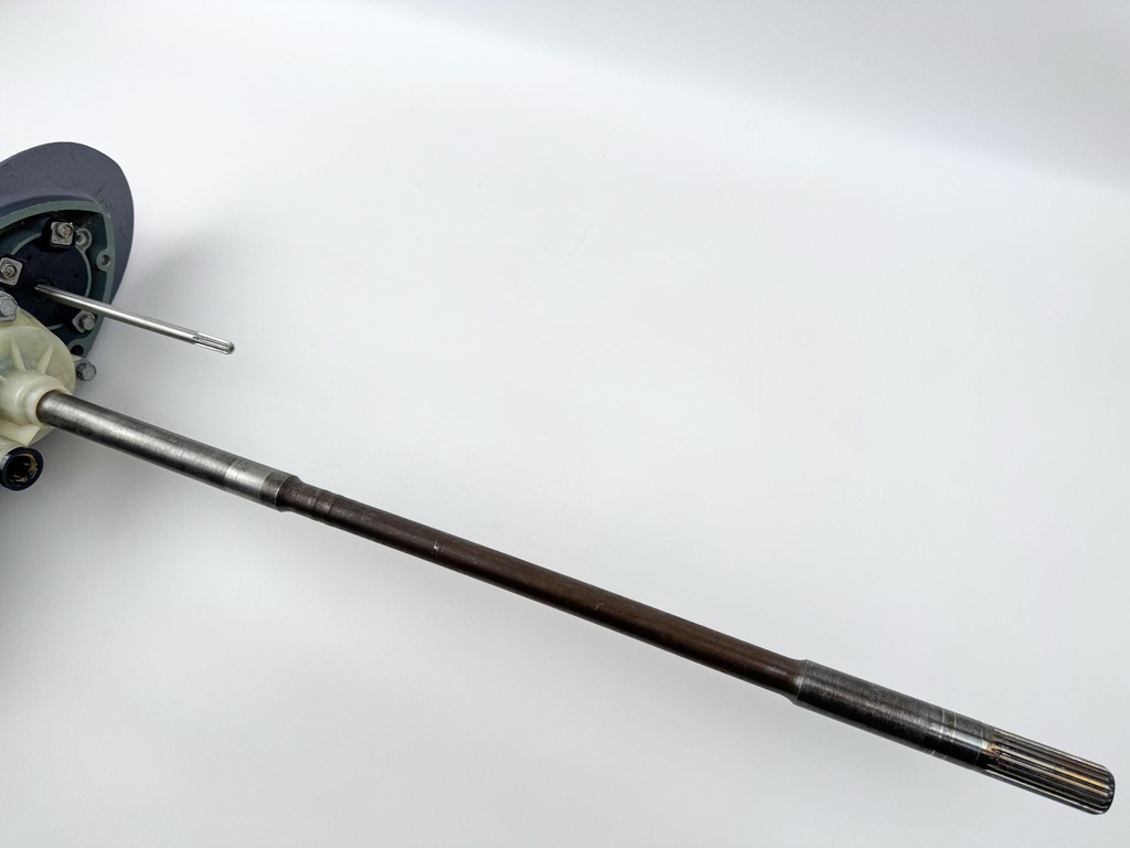 2004 + Yamaha 150HP 4 Stroke 25" Shaft Lower Unit Gear Case 63P-45300-17-8D RH