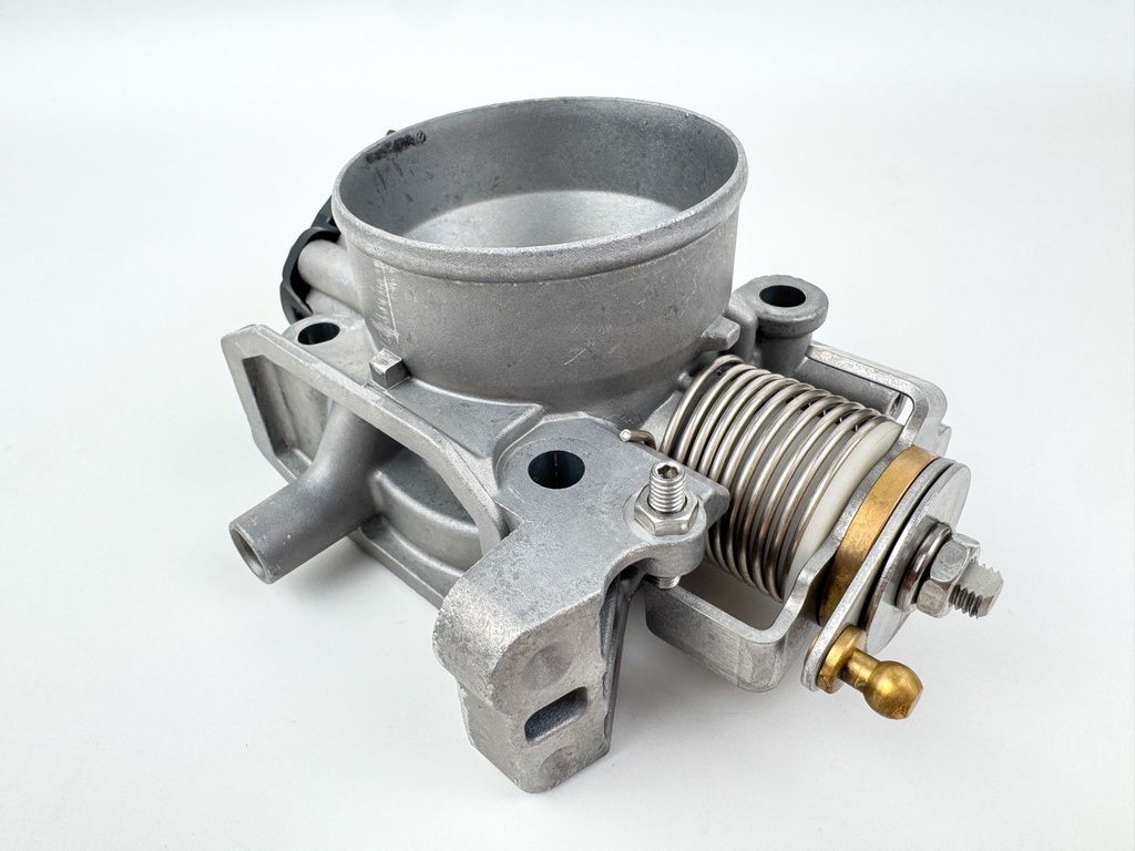 2017 Suzuki 115 HP 4 Stroke Outboard Throttle Body Assembly 13300-92J12 OEM