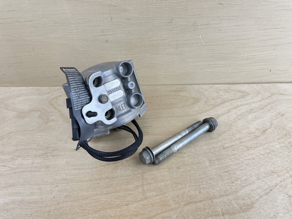 2006 Evinrude 90HP Etec 2 Stroke Outboard Injector Assembly 5006220