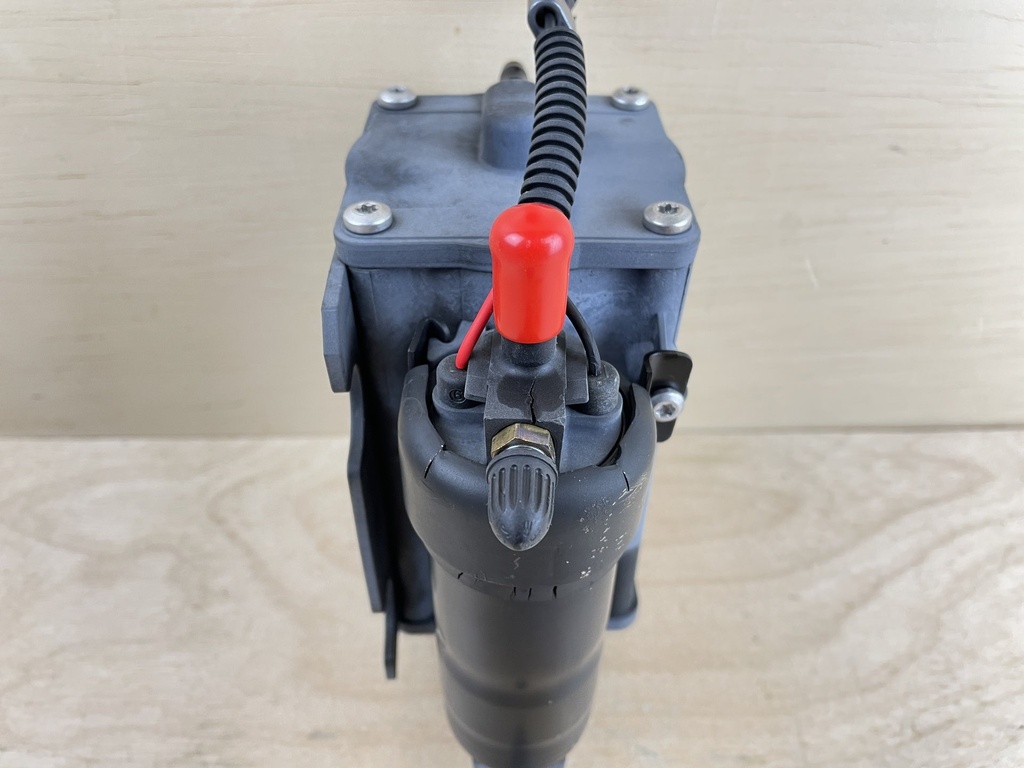 2006 Evinrude 90HP Etec 2 Stroke Outboard Fuel Pump Vapor Separator VST 5006085