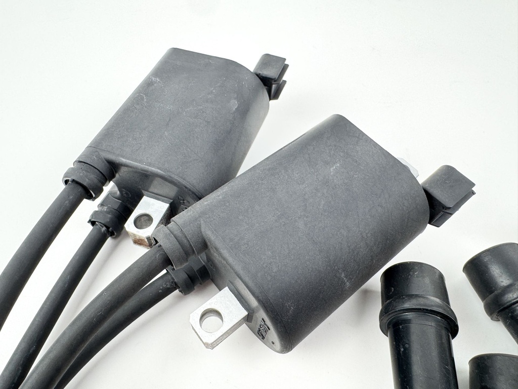 2017 Suzuki 115 HP 4 Stroke Outboard Ignition Coil Set 33410-90J00 OEM