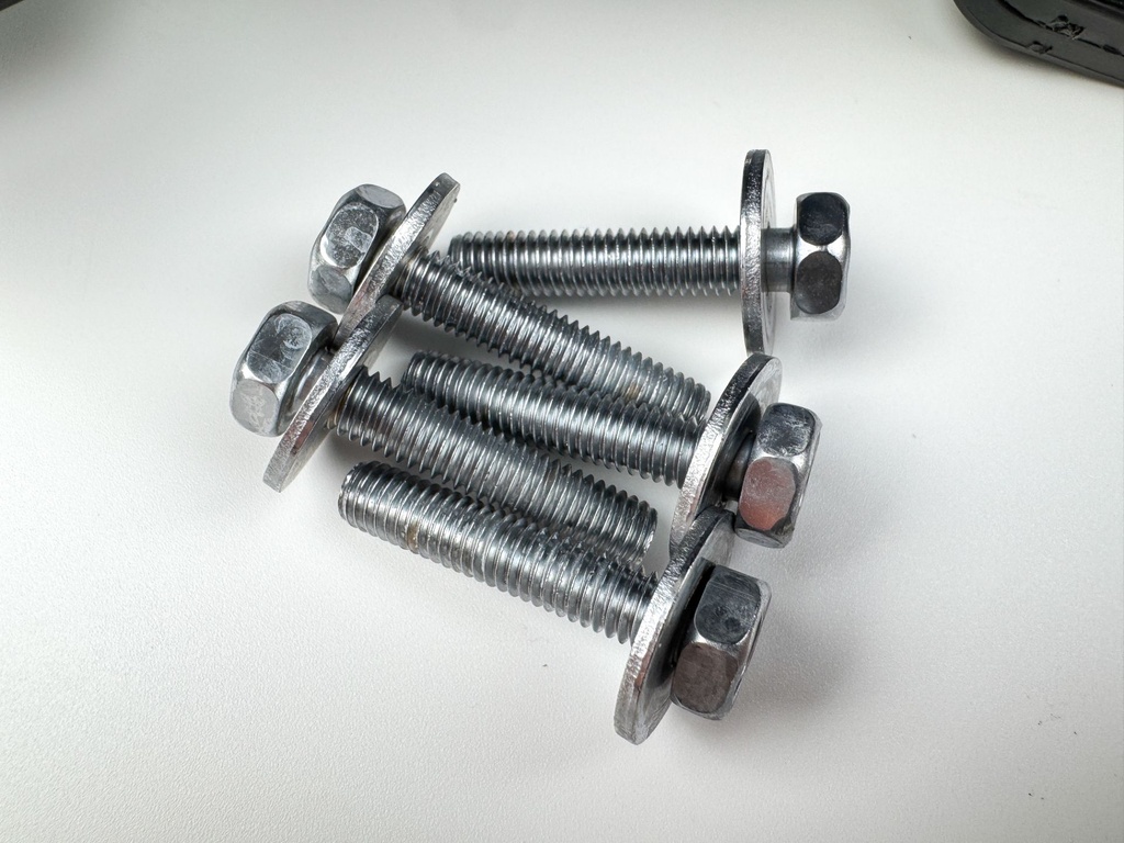 2017 Suzuki 115 HP 4 Stroke Outboard Intake Air Silencer Assembly 13810-90J01 OEM