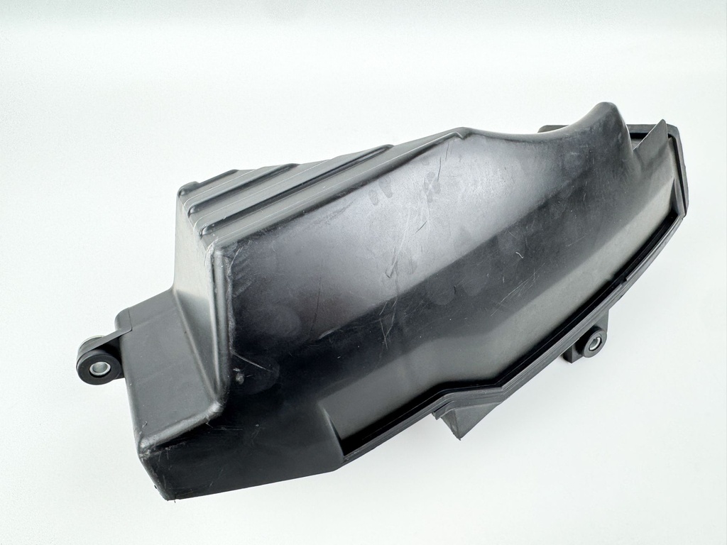 2017 Suzuki 115 HP 4 Stroke Outboard Intake Air Silencer Assembly 13810-90J01 OEM