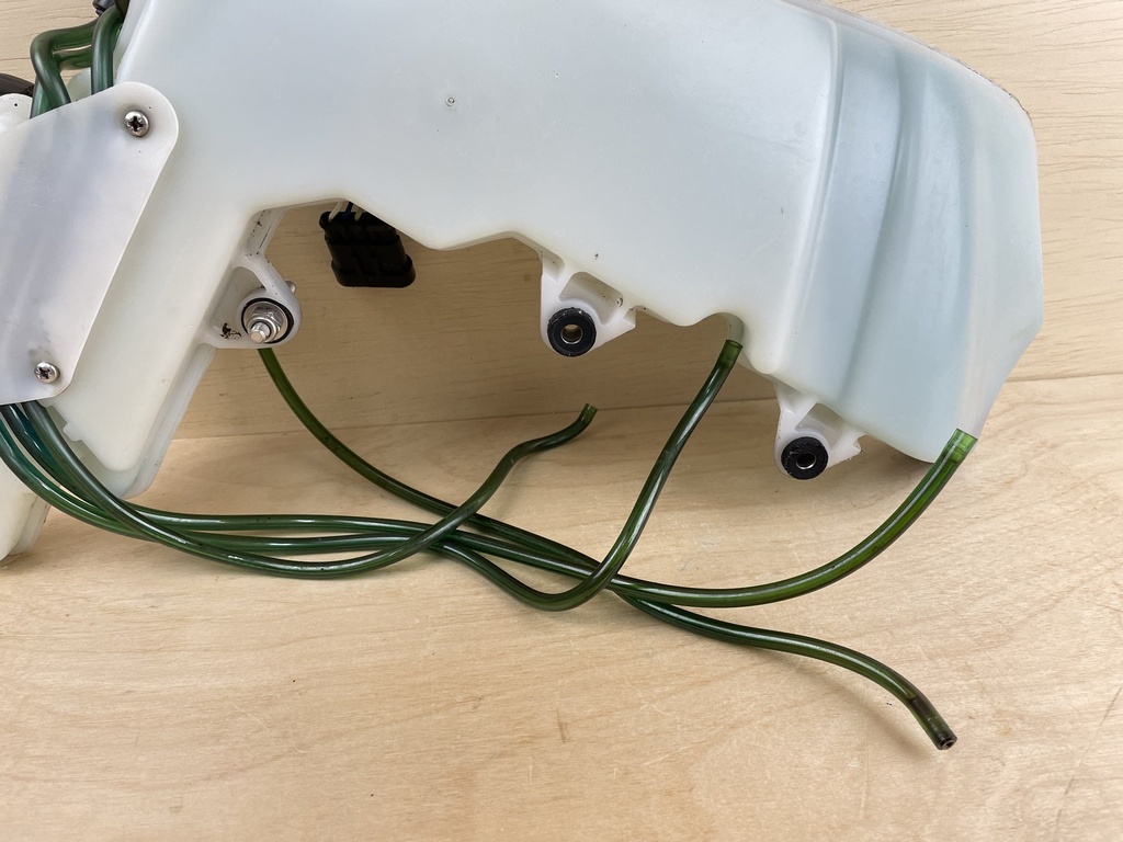 2006 Evinrude 90HP Etec 2 Stroke Outboard Oil Tank With Pump 5005804