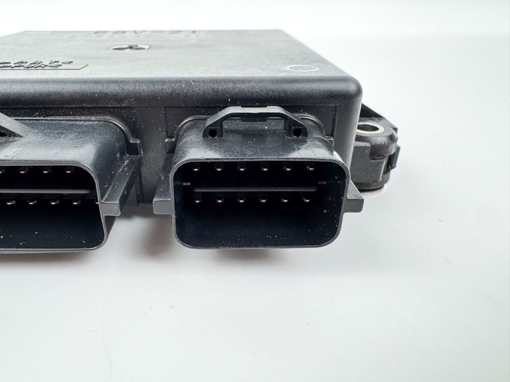 2005 Yamaha 115 HP 4 Stroke Outboard ECU Engine Control Unit 68V-8591A-21-00 OEM