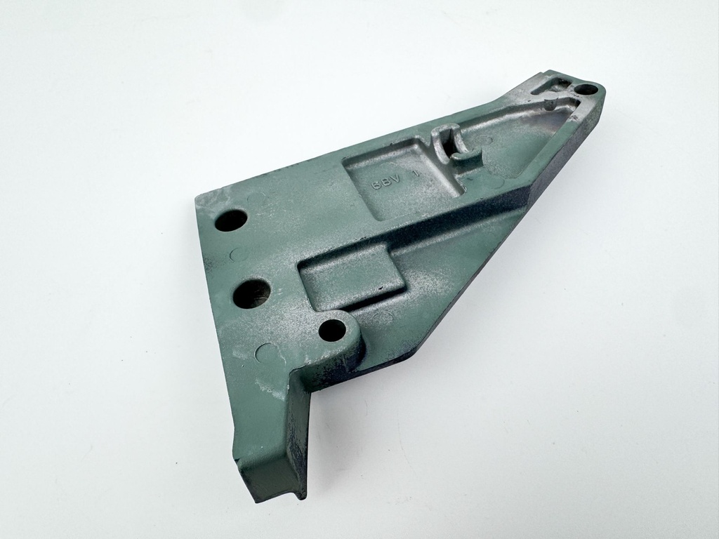 2005 Yamaha 115 HP 4 Stroke Outboard Cable Cover Plate 68V-42738-00-5B OEM